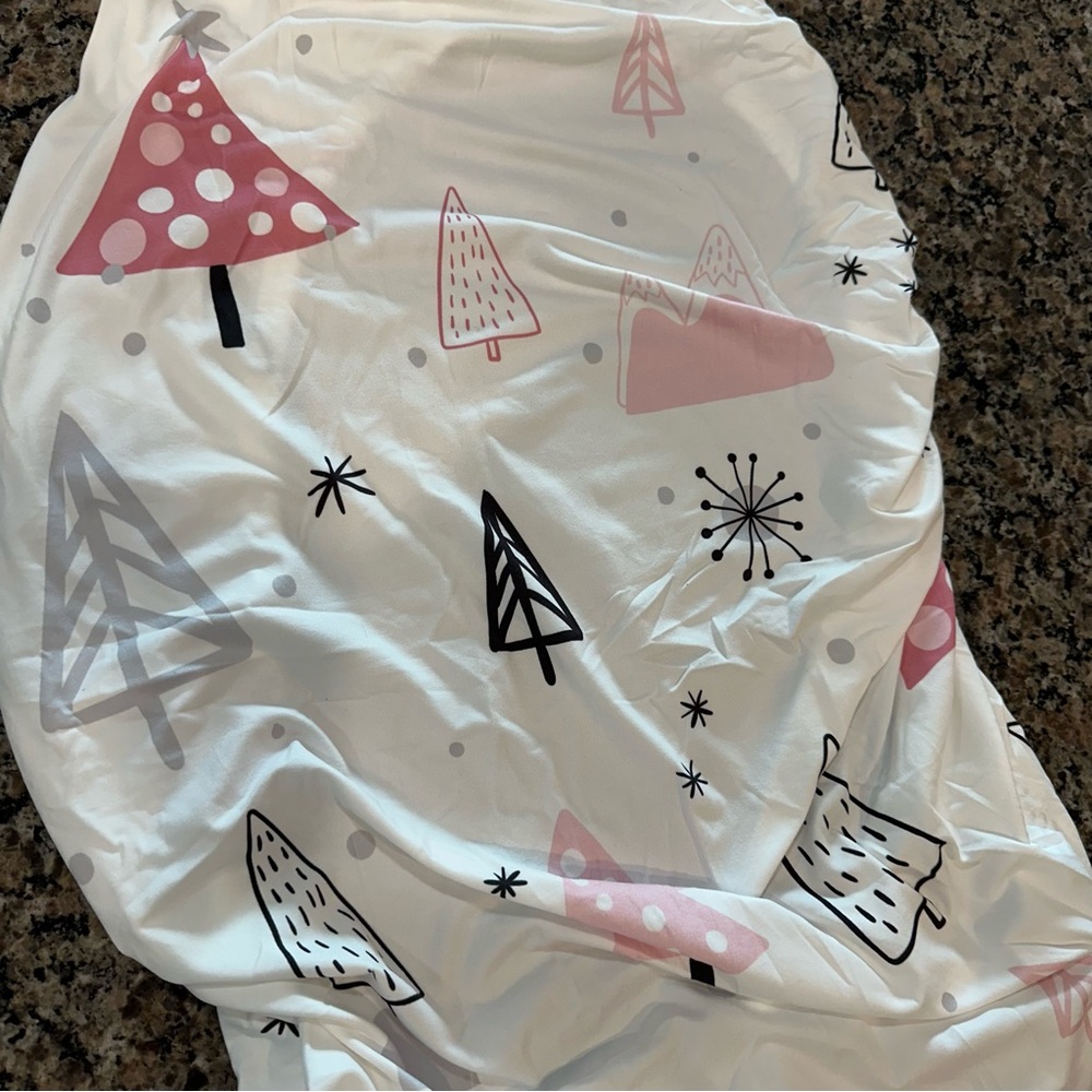 Baby Bassinet Sheet 2-Pack - Gray and White - Picture 4 of 5
